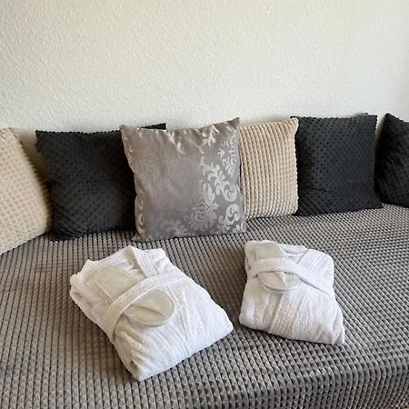 In Koblenz, Nahe Uni Und Bwzk Mit Garten Apartamento Coblenza