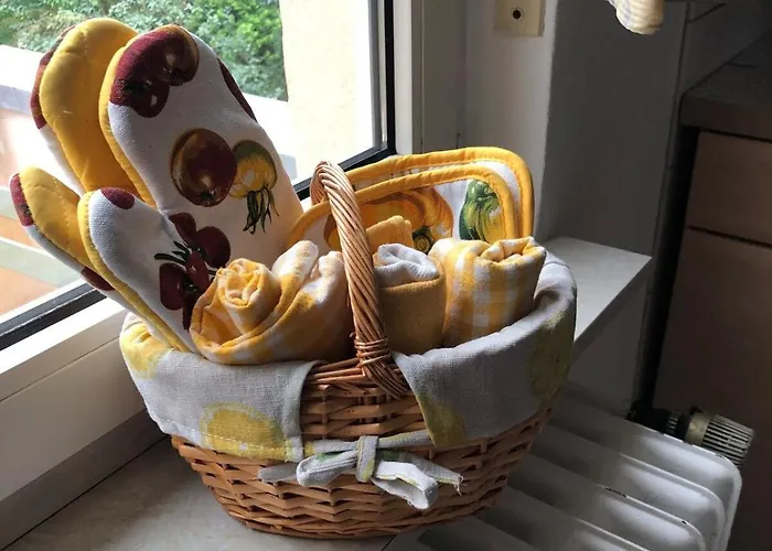 In Koblenz, Nahe Uni Und Bwzk Mit Garten كوبلنس