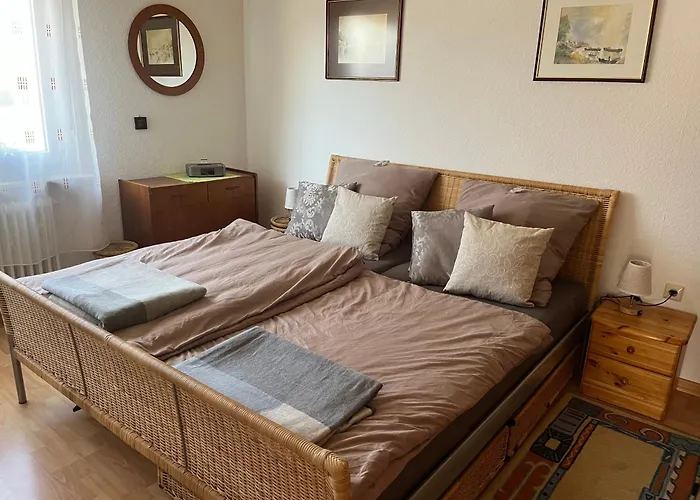 In Koblenz, Nahe Uni Und Bwzk Mit Garten Apartman