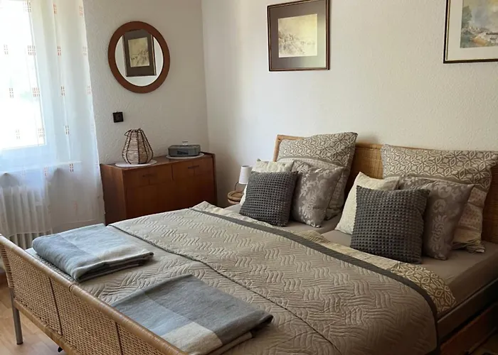 In Koblenz, Nahe Uni Und Bwzk Mit Garten